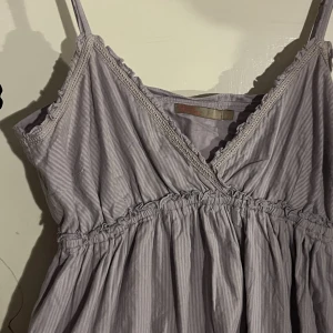 Sommarklänning  - Jättefin klänning från secondhand!🖤