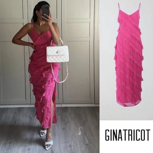 Gina klänning - Säljer min fina klänning frpn ginatricot❤️ inga defekter och bara använd en gång:)