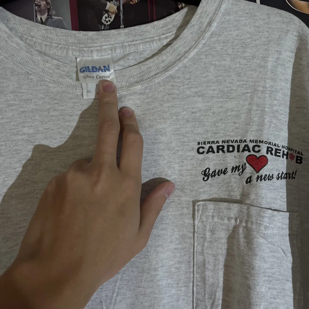 Otroligt bra Cond, roligt tryck och perfekt för dig som gillar cardio:) dm vid frågor:). T-shirts.