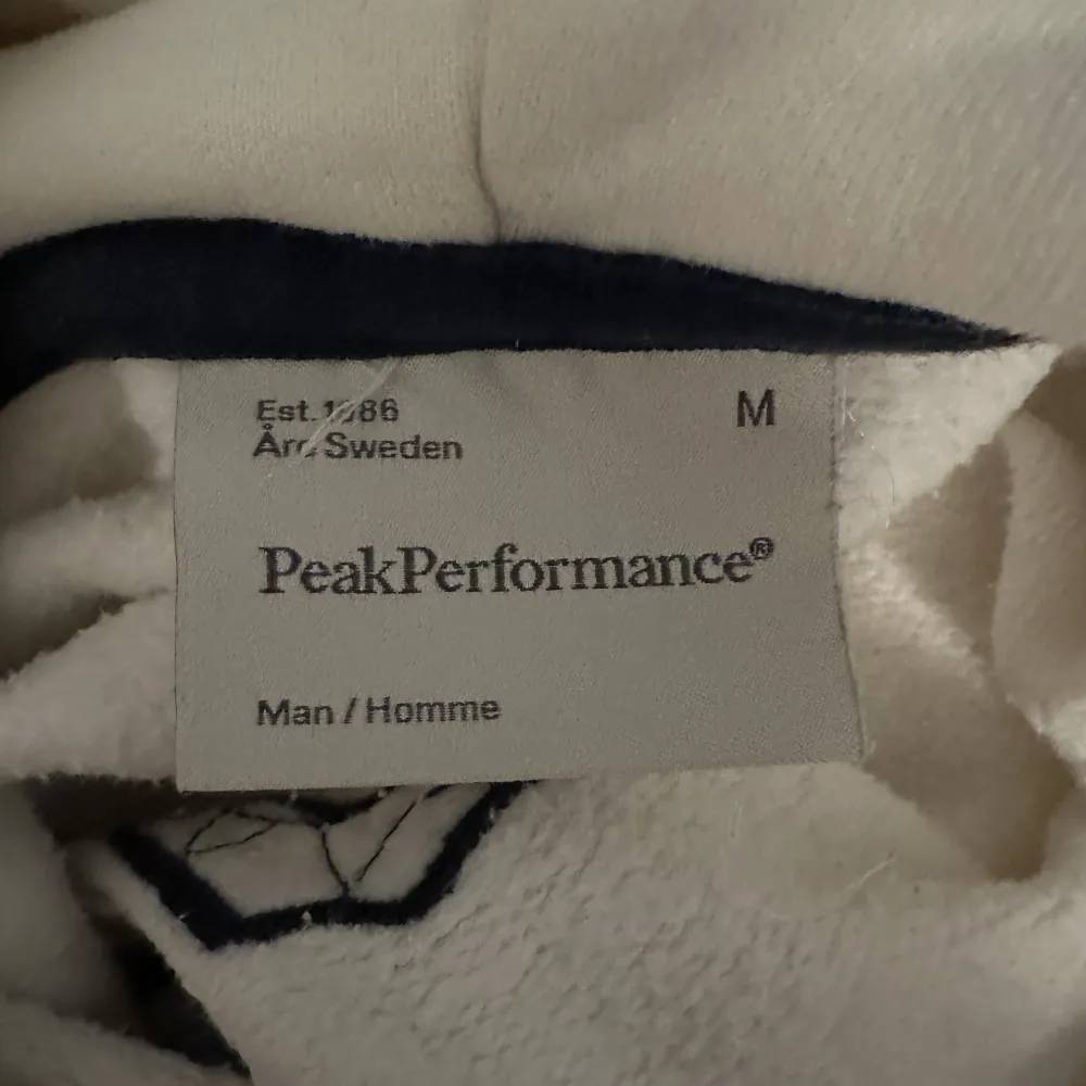 Vintage Peak Performance zip up fleece från 1986. Nästintill Oanvänd. STRL M. Hoodies.