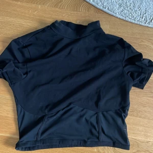 T-shirt  - Tröja från nakd, använd 1 gång 