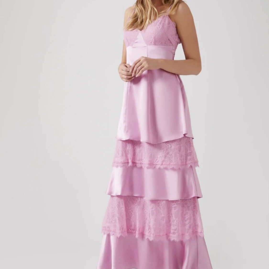 Satin Laced balklänning - 91