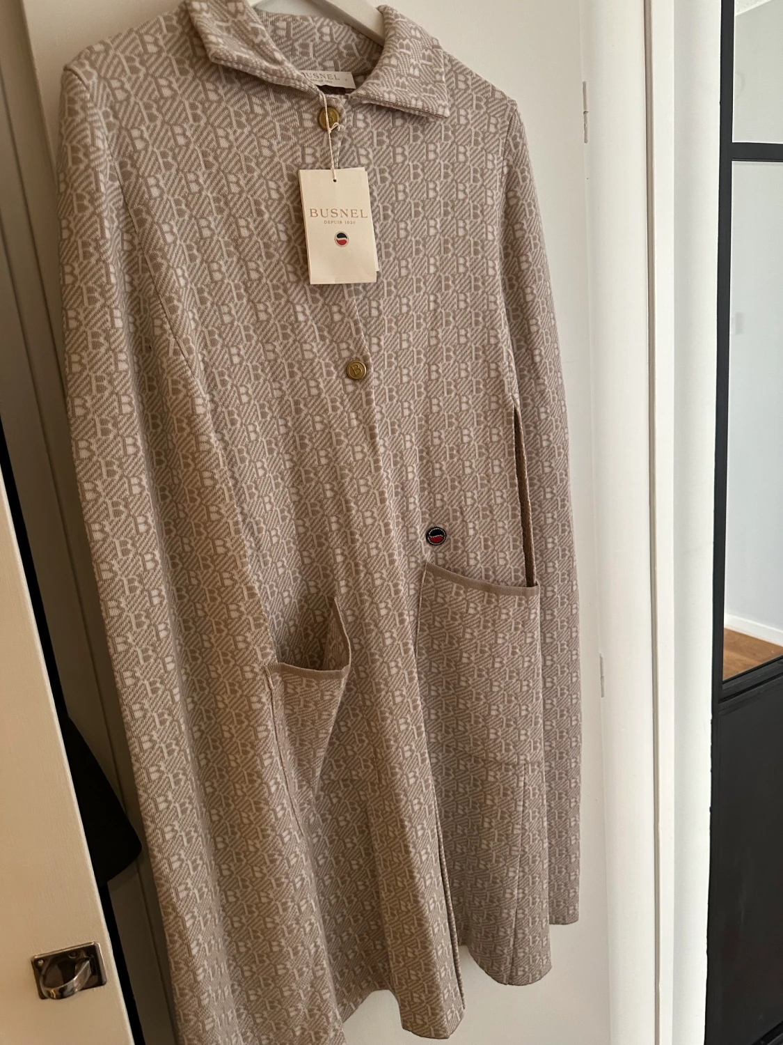 Helt ny slutsåld Busnel Cape