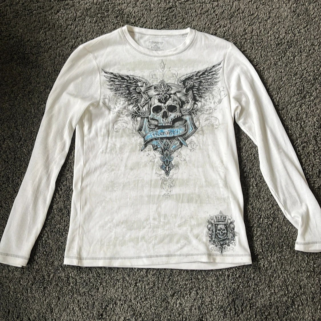 No Boundaries sleeve 