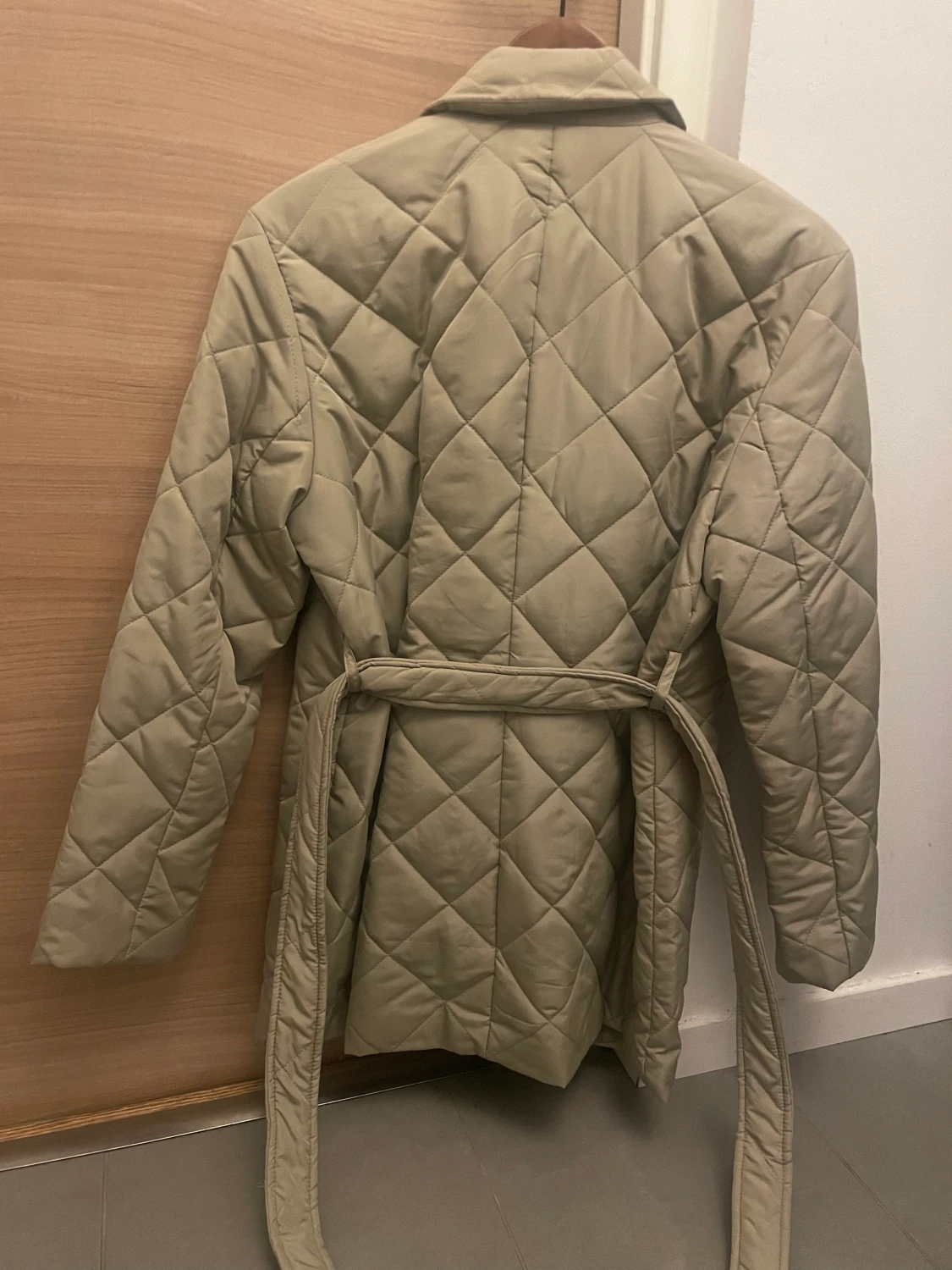 Olivgrön kappa  - 90