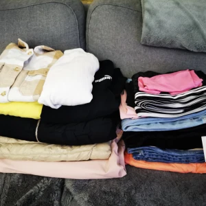 Tjej/KLÄDER - Mycket bra skick Blandat kläder jackor, Adidas byxor, Jens 