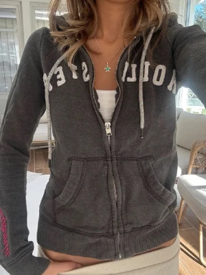 Hollister zip - Frakt 24h. 