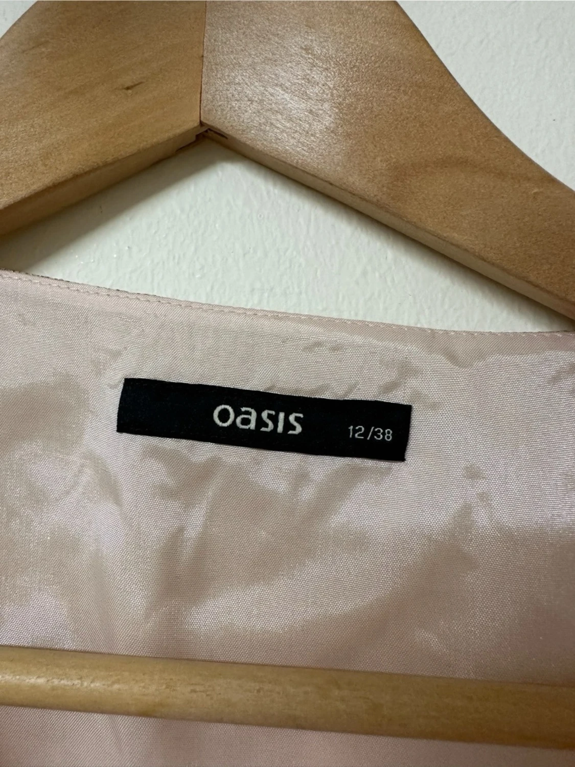 Ljusrosa kortklänning med paljetter från oasis - 3