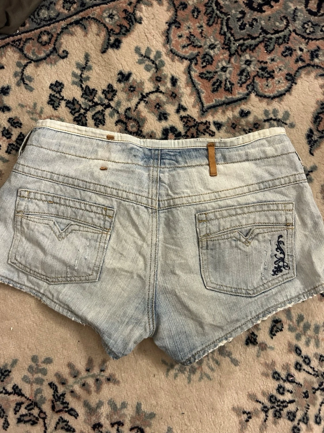 Lågmidjade jeansshorts  - 4