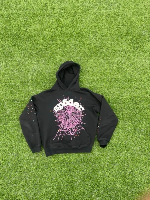 Spider hoodie  - Säljer en helt ny spider hoodie som är i perfekt skick och perfekt inför hösten och winter 