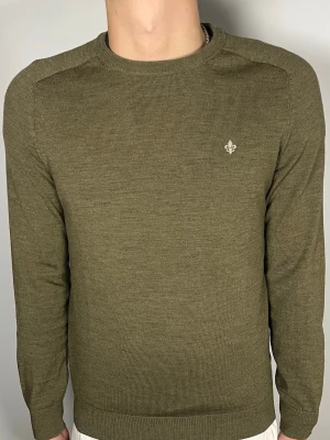 Morris merinoull tröja - 👕 Plagg: merinoull tröja                                                                 📏 Storlek: M                                                                🏷️ Märke/Modell: Morris                                           ✨ Skick: Fint skick                                                      💬 Vid frågor är det bara att skriva!                                                                                          🛍️ Gramenti