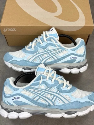 ASICS GEL-NYC (Arctic Blue) - Size EU 42 - Selling a pair of 100% authentic ASICS GEL-NYC in size EU 42. Priced for a quick sale!  Size: EU 42  Condition: Excellent condition (see photos for full detail)  Includes: Original box & proof of purchase (receipt) included  Colorway: Light Blue / White / Silver Fast shipping—will dispatch within 24 hours of purchase. Feel free to send a message with any questions or reasonable offers! 