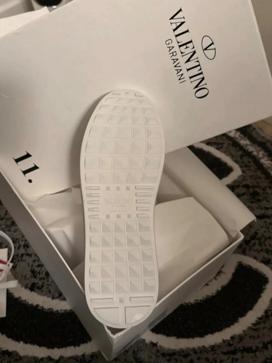 Vita sneakers med rosa band - 2
