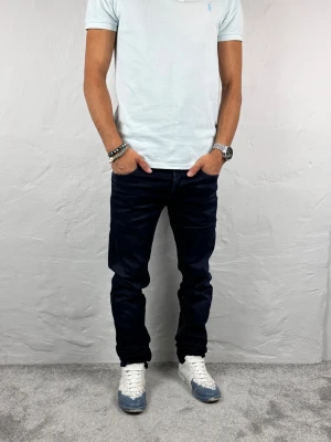 Replay jeans  - Ett par riktigt snygga jeans från Replay i storlek W31 L34 i modellen Ronas 