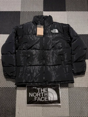 The north face jacka - Storlek M skriv gärna vid intresse 