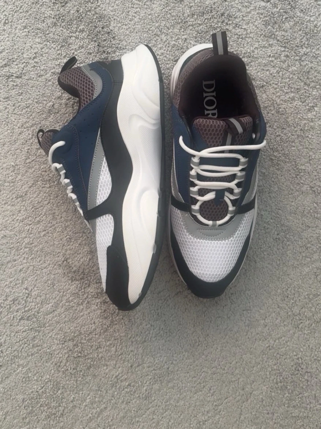 Dior vita och blå sneakers