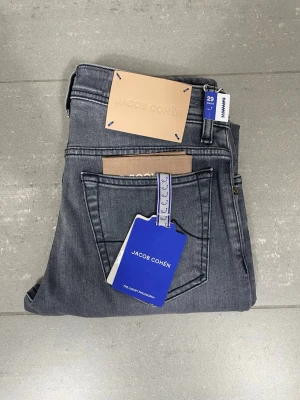 HELT NYA Jacob Cohën Jeans  - Säljer nu dessa Helt Nya Jacob Cohën Jeans, skriv för fler bilder/frågor🙌🏼