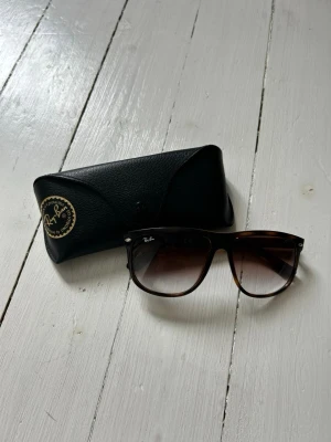 Rayban boyfriends - Nyskick.