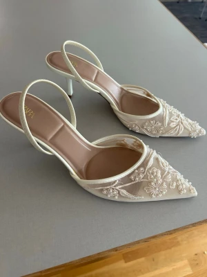 Klackar från Zara  - 6 cm höga klackar från Zara i storlek 39. Endast använda en gång 