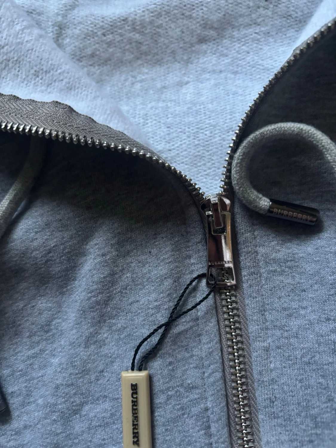 Grå zip hoodie från Burberry - 2