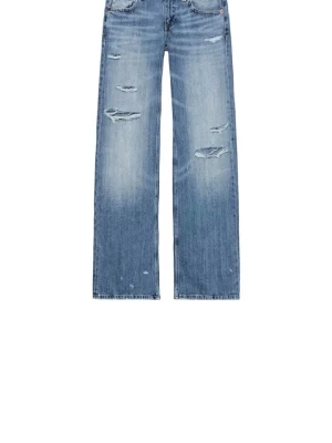 Byta zara jeans - Jag har dessa jeans i storlek 34 men skulle gärna vilja byta mot 32! Det har lite slitage som visas på bild två men som inte syns mycket på💕. Kan posta senast söndag eller ron en vecka. Skriv om ni har 32!