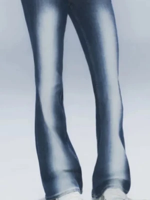 Blå bootcut jeans - Jätte fina är o storlek 26/32