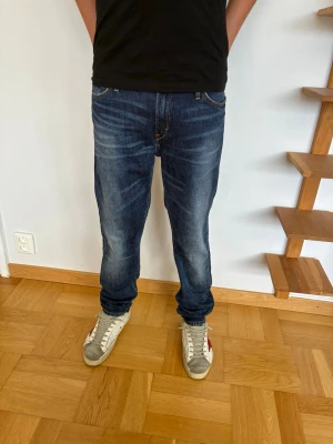 Lee Sallie Selvage Jeans - Lee Sallie Selvage Jeans Herr|Pris:299kr|Storlek:28/33|Skick:9,8/10|Hör av dig vid minsta lilla fundering eller fråga| 