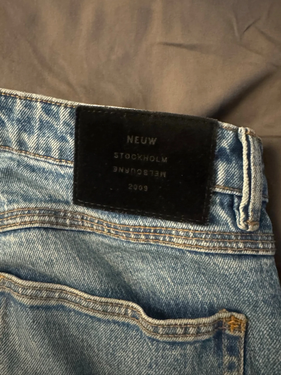 Ljusblå raka jeans med fem fickor - 2