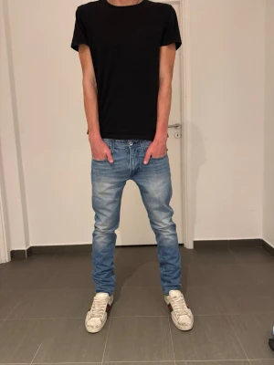 Replay Anbass jeans - Säljer nu dessa feta Replay Anbass jeans, skriv för fler bilder/frågor😊