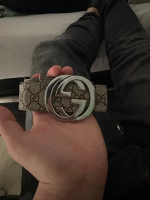 ZARA bälte - Snyggt bälte med snygg design ZARA