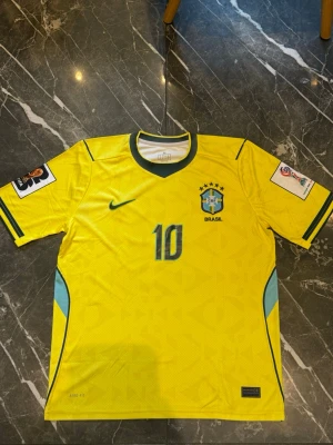 Brasilien hemmatröja  - Strl: M Skick: Helt ny