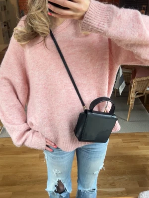 Ljusrosa oversized stickad tröja - Jättefin knappt använd💓💓