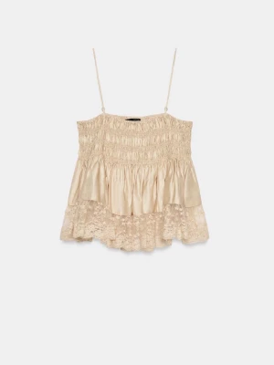 Satin topp  - Säljer nu denna supersöta satin topp från Zara, plagget är i super fint skick och helt som ny💕