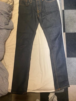 Nudie Jeans - Säljer dess Nudie jeans som är i nyskick, används ej eftersom de var lite för långa för mig och har tappat bort kvittot. 