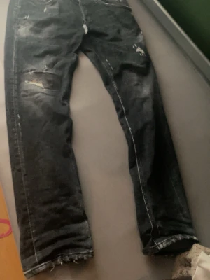 Dondup jeans  - Använder inte kan byta mot något också de bara att skriva 