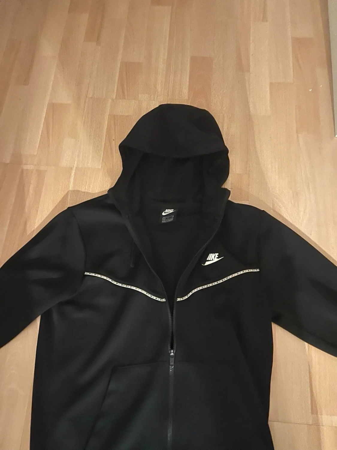 Svart Nike hoodie med dragkedja - 1