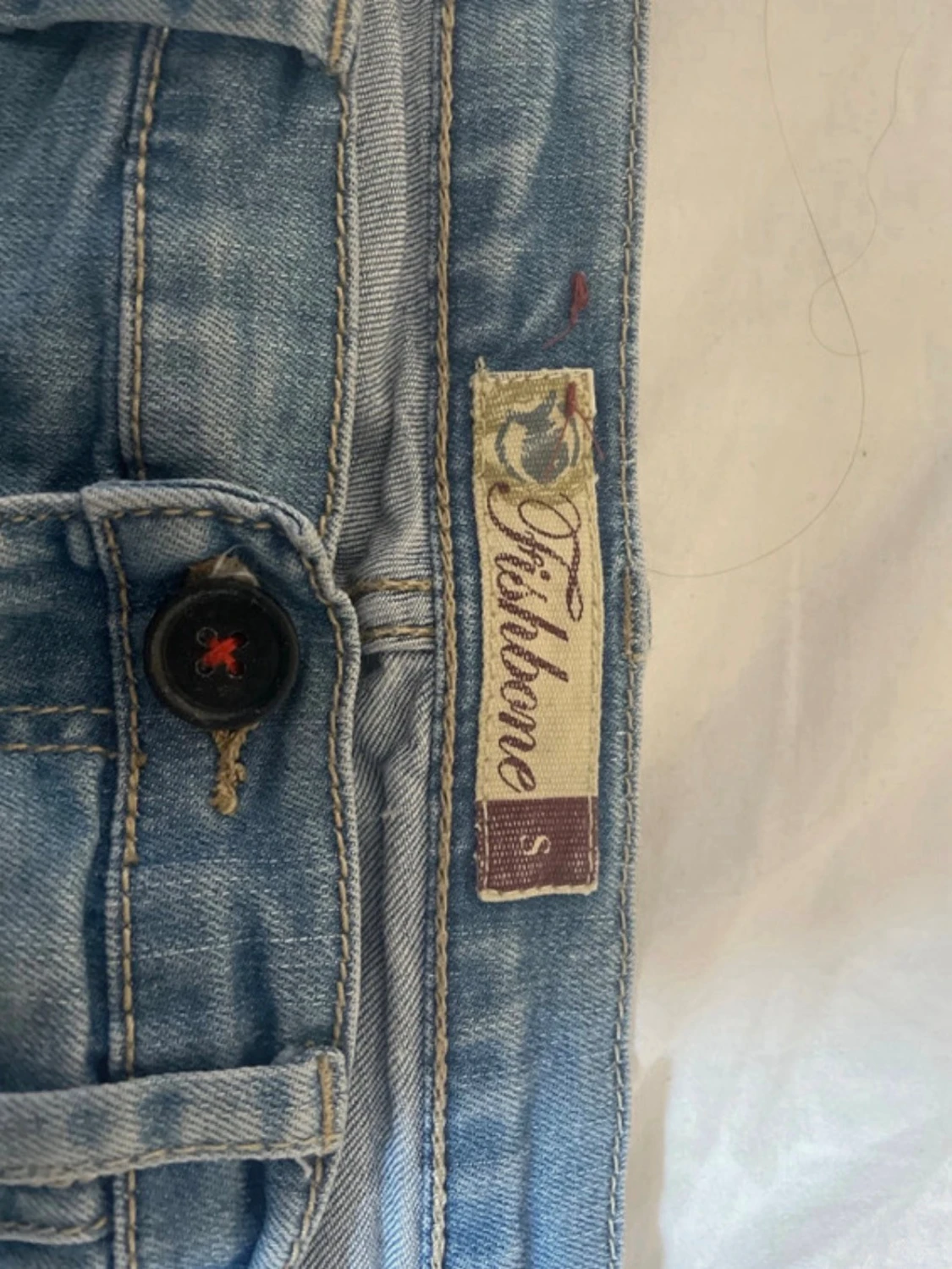Blå jeansshorts från Fishbone - 1