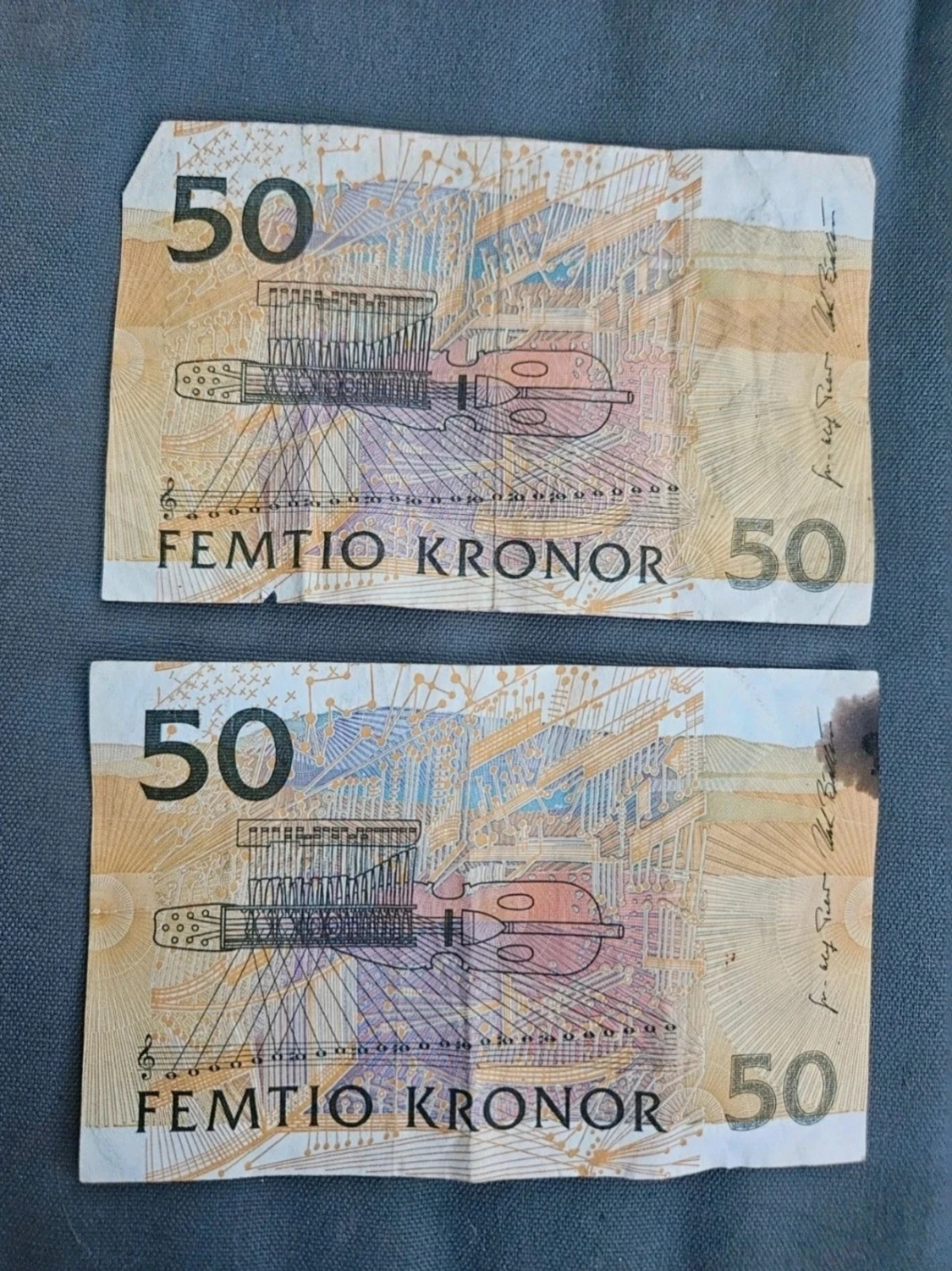 Två svenska 50-kronorssedlar - 1