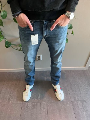 Tiger of Sweden jeans nya - Helt nya jeans ifrån tiger of Sweden med prislappen kvar på. Storleken är W29 L32. Kvitto kan visas privat