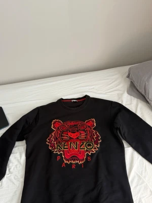 Kenzo sweater shirt Red black eddition  - Säljer min Kenzo red black eddition OBS äkta vara 