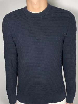 J.Lindeberg tröja - 👕 Plagg: tröja                                                                 📏 Storlek: M                                                                🏷️ Märke/Modell: J.Lindeberg                                           ✨ Skick: Fint skick                                                      💬 Vid frågor är det bara att skriva!                                                                                          🛍️ Gramenti