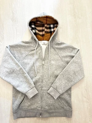 Burberry kofta - Burberry zip hel ny oandvänd snabb frakt