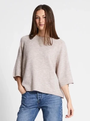 Beige tröja - Fin beige oversized tröja från Lager 157. Tröjan har ärmar till armbågen och är så mjuk. Köparen står för frakt och/eller köparskydd. 