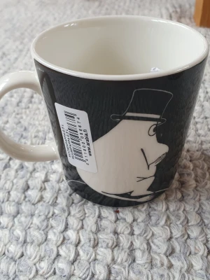 Muminmugg Muminpappa Mumin  - Felfri mugg med etikett kvar. Säljer fler Muminmuggar så kika gärna också på mina övriga annonser. Packar mycket noggrant.