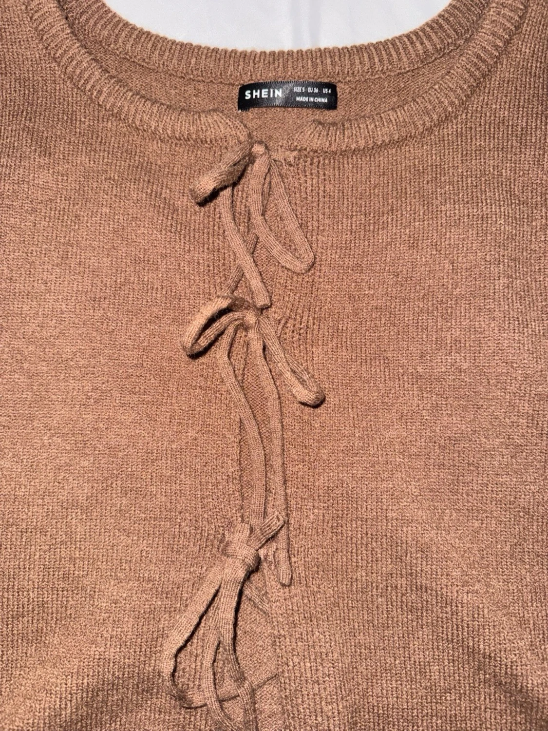 Brun stickad cardigan med knytband - 1