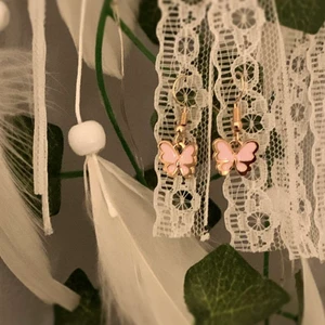 Butterfly stud earrings!⚡️💗 - Finns i vit också! 39 kr!👍🏻