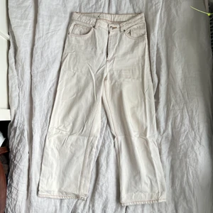 jeans - vill bli av med en hel del, se profilen, pris kan absolut diskuteras! 