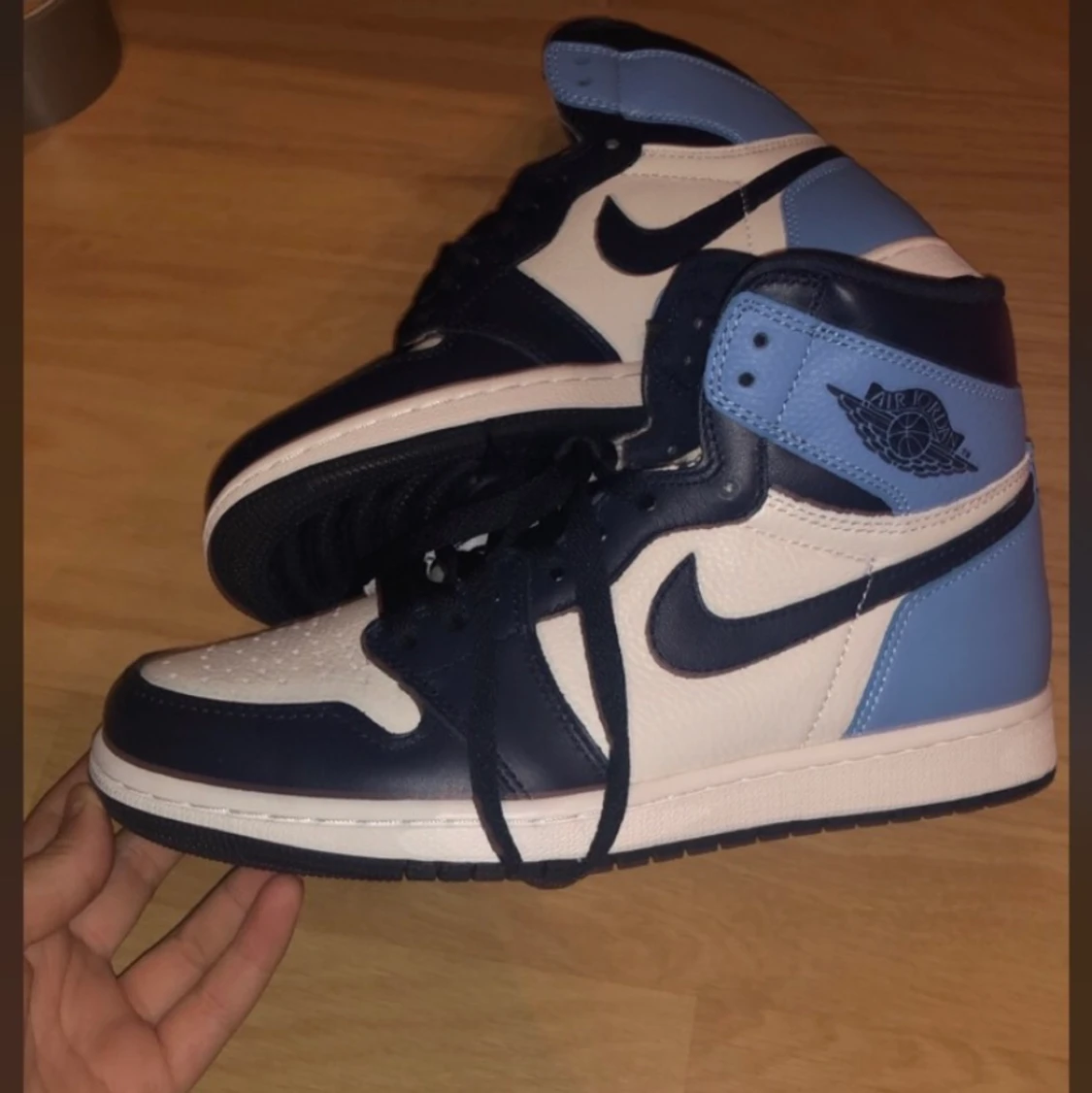 Jordan 1 OBSIDIAN