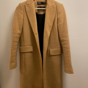 Zara kappa - Storlek XS. Fint skick, inget att anmärka på. 