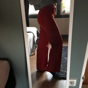 Byxor röda S - Fina byxor från H&M storlek S 50kr